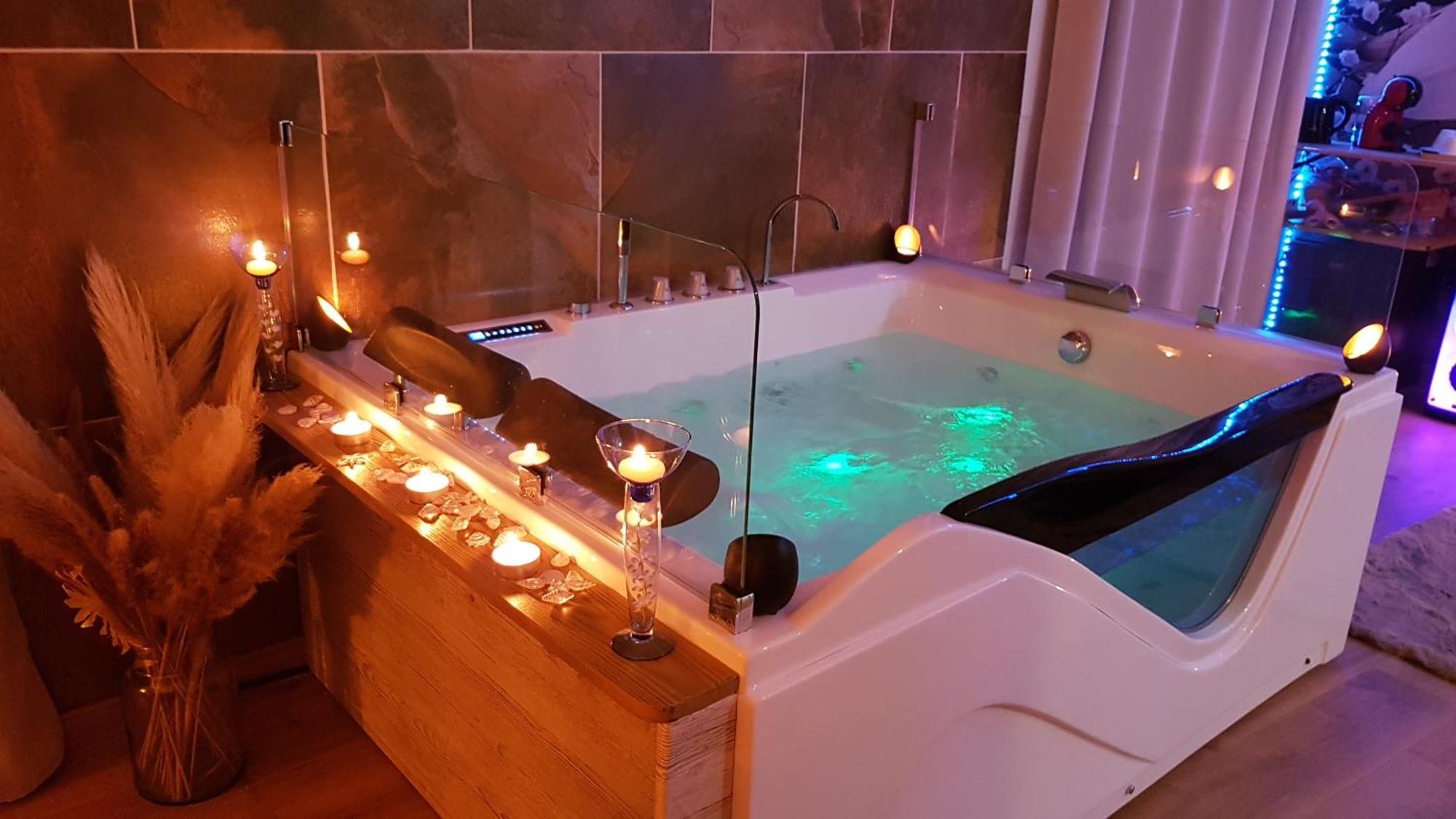 Love Room Jaccuzi Puisserguier Εξωτερικό φωτογραφία