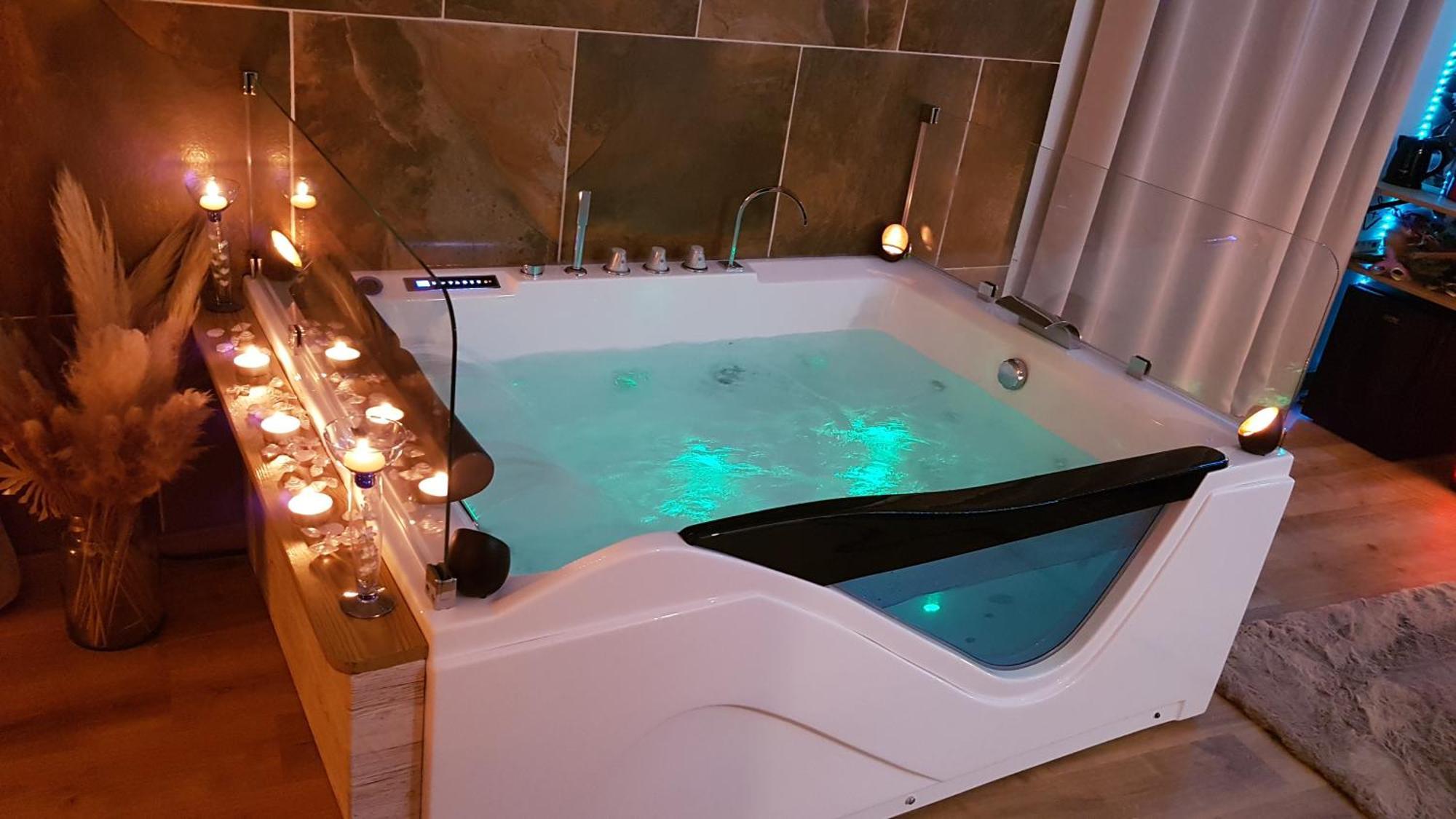 Love Room Jaccuzi Puisserguier Εξωτερικό φωτογραφία